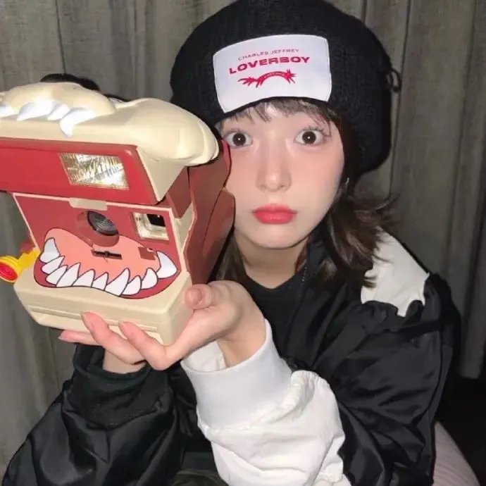 翠迪斗智黑猫